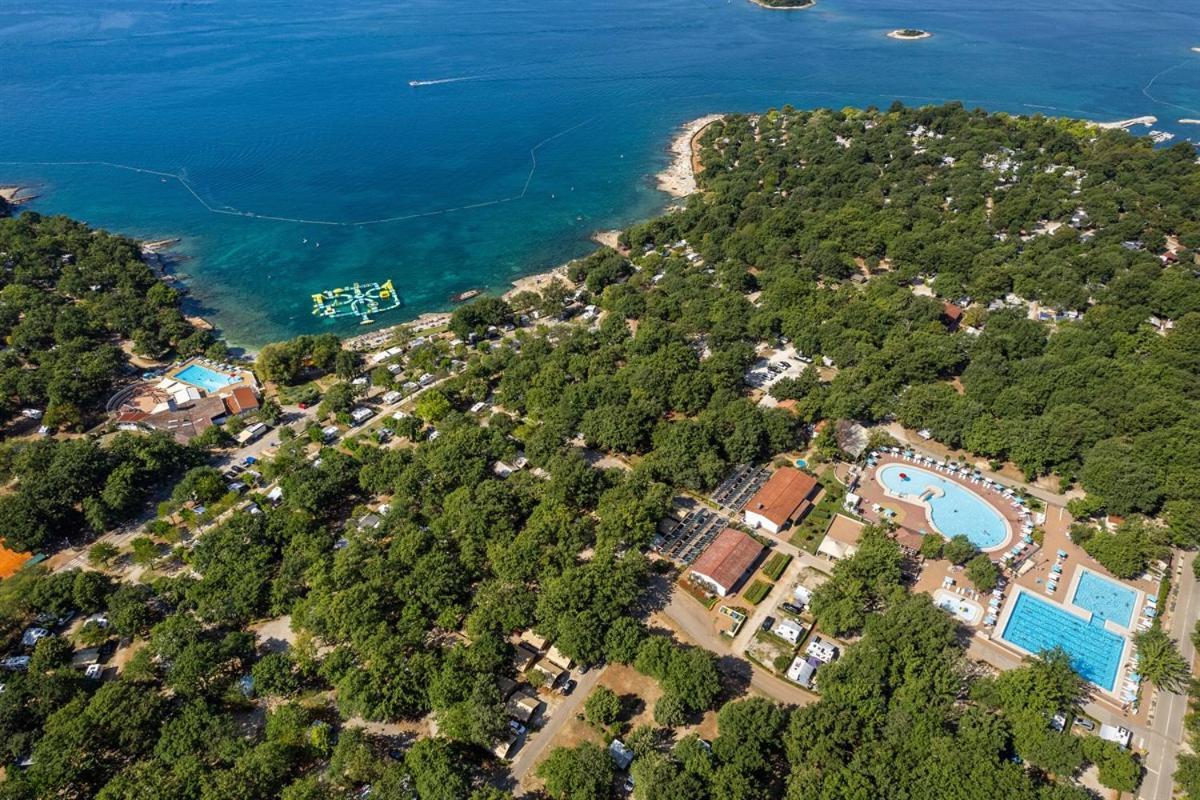 Boric Mobile Homes In Bijela Uvala And Zelena Laguna Пореч Экстерьер фото